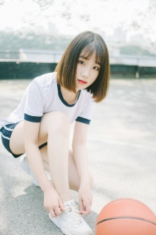 JAPAN白嫩丰满少妇VIDEOS